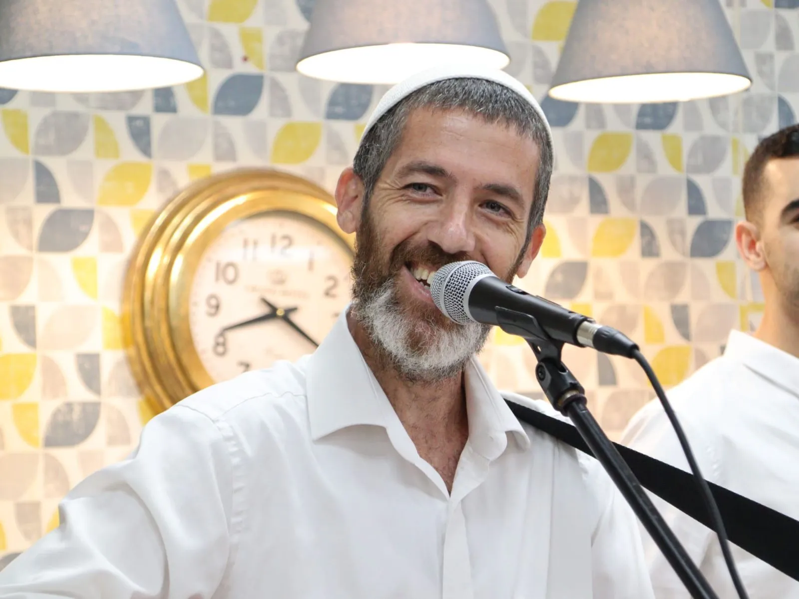 אופיר מנחם